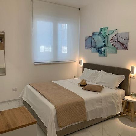 Nautilus Room&Apartment Полиньяно-а-Маре Экстерьер фото